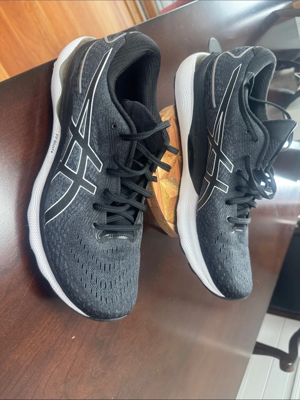ASICS Men's Black Running Shoes with White Midsole